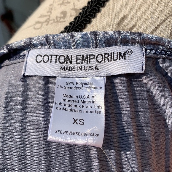 COTTON EMPORIUM crushed velvet pleated top - Picture 9 of 11